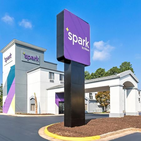 Spark By Hilton Augusta Bagian luar foto