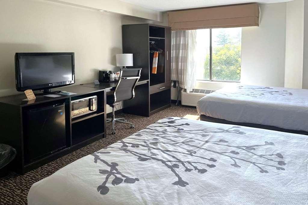 Spark By Hilton Augusta Ruang foto