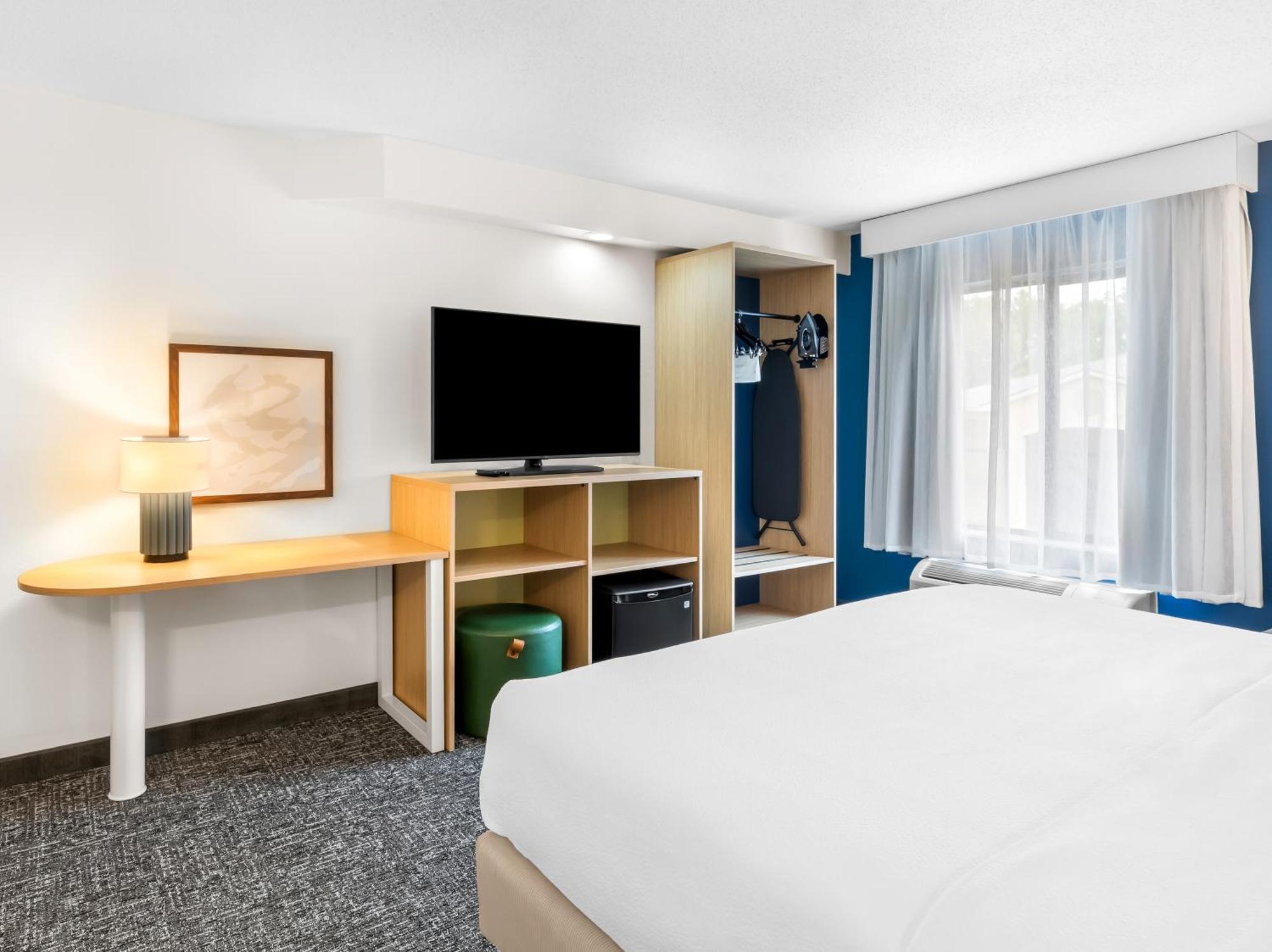 Spark By Hilton Augusta Bagian luar foto