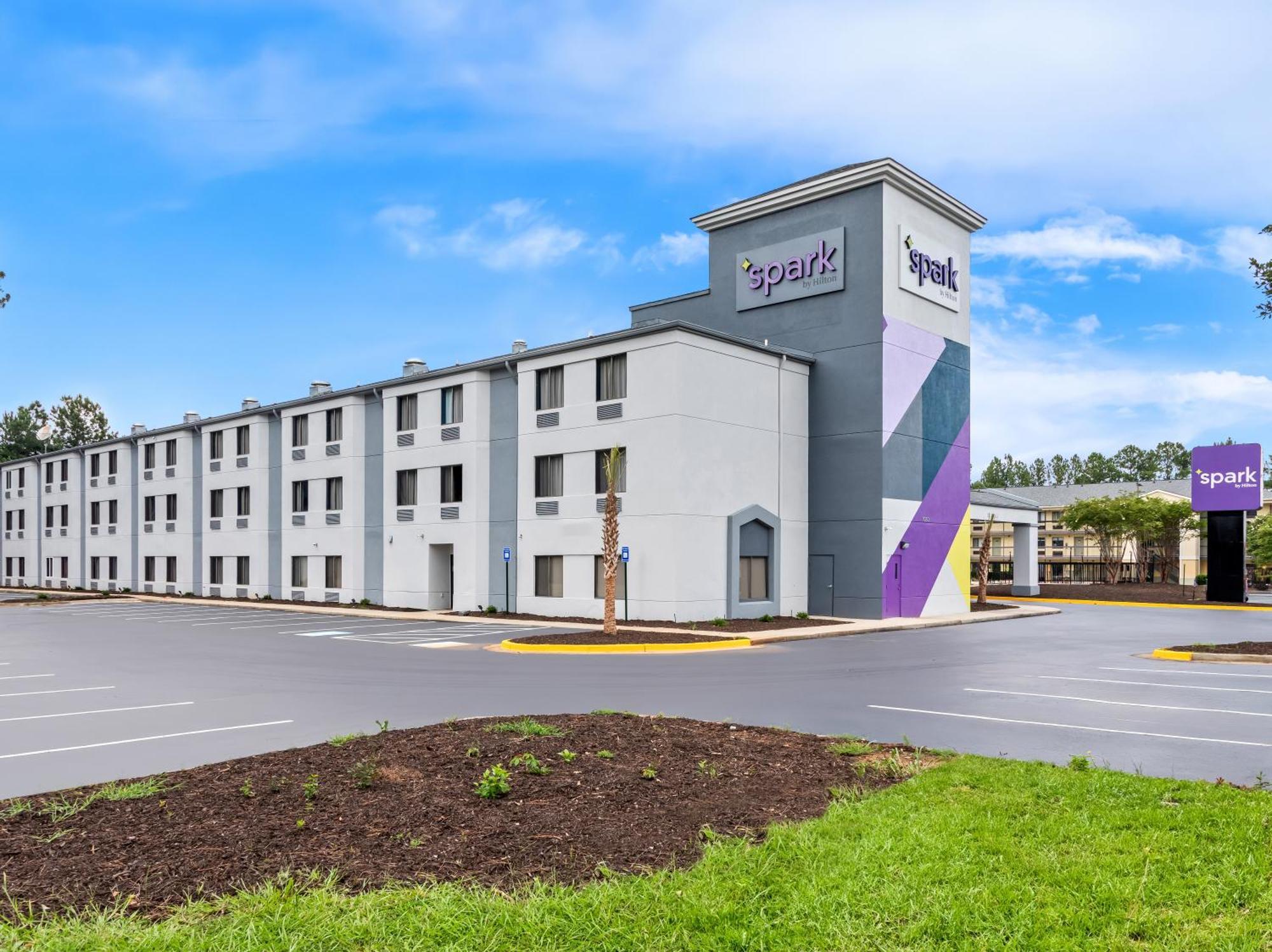 Spark By Hilton Augusta Bagian luar foto